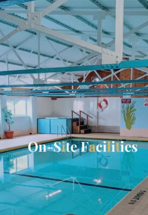 44 Gower Holiday Village Ty Gwyr Cosy 2 Bedroom Chalet Swansea Dış mekan fotoğraf