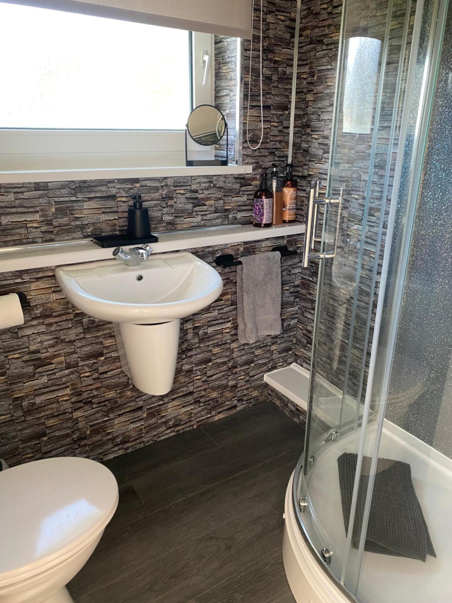 44 Gower Holiday Village Ty Gwyr Cosy 2 Bedroom Chalet Swansea Dış mekan fotoğraf